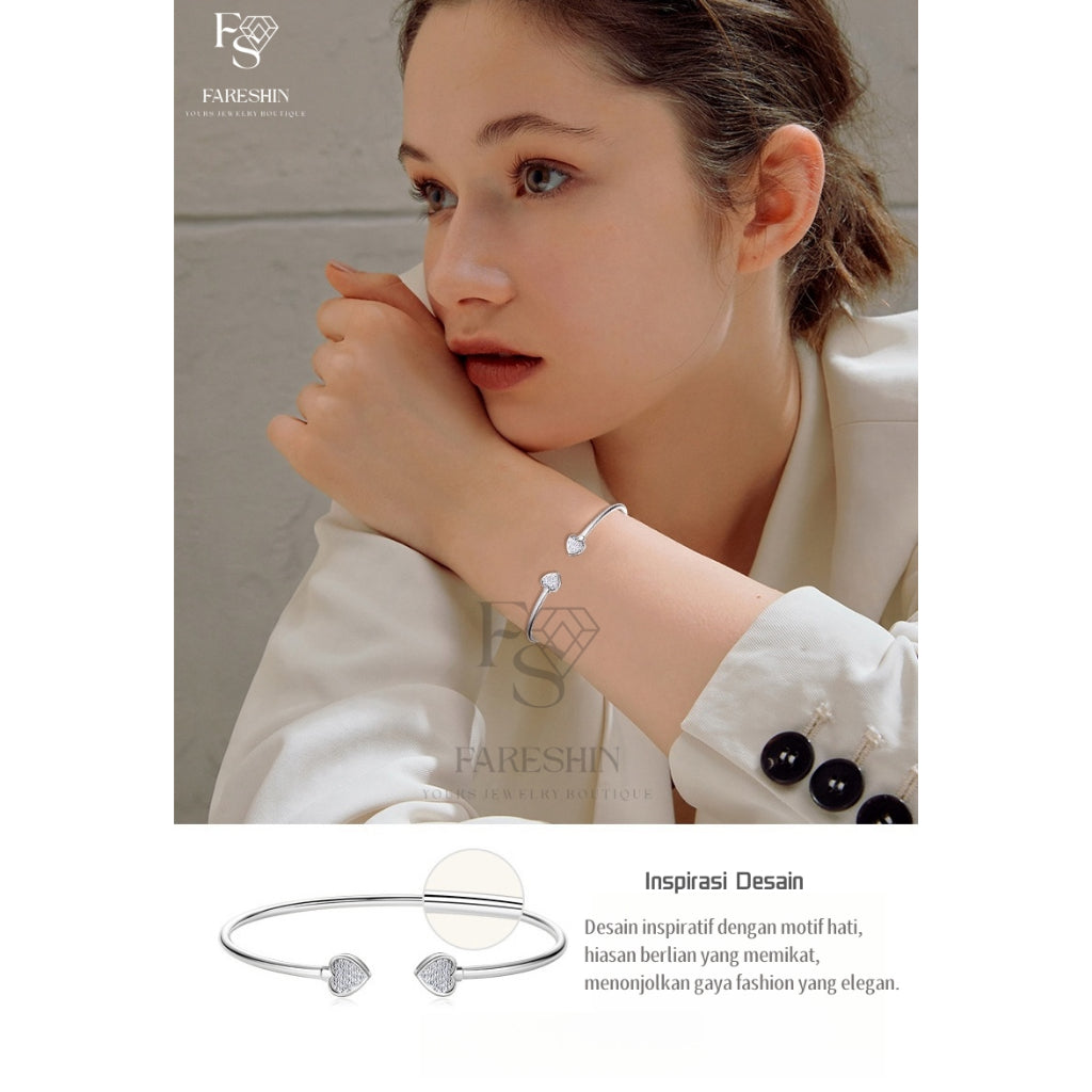 Round Cut Moissanite Heart Bracelet — 0.14ct, D-color, VVS1, 925 Sterling Silver