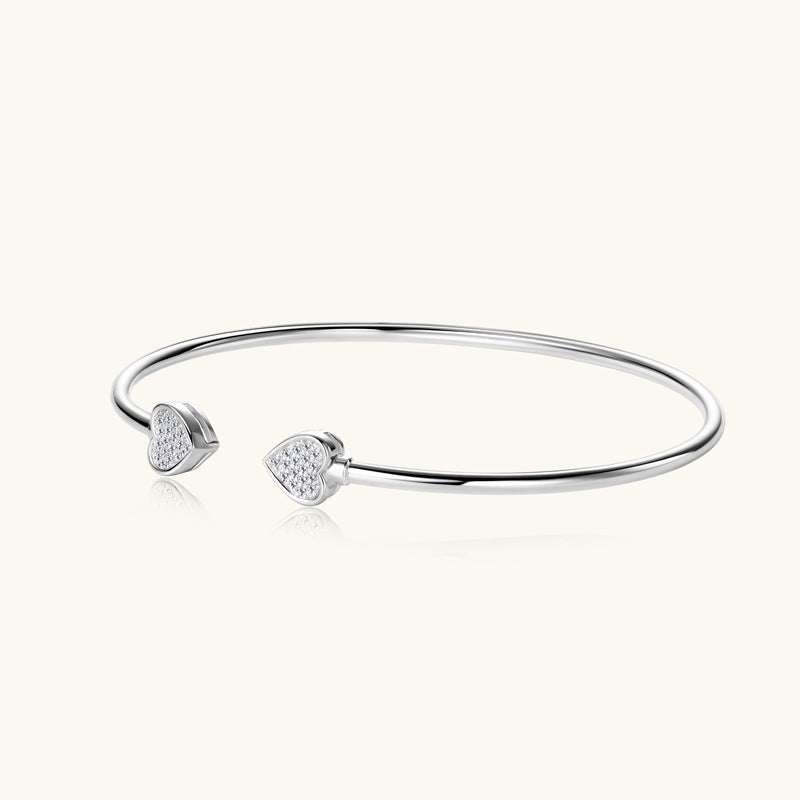 Round Cut Moissanite Heart Bracelet — 0.14ct, D-color, VVS1, 925 Sterling Silver