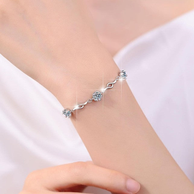 Round Cut Moissanite Star Bracelet — 1.0ct, D-color, VVS1, 925 Sterling Silver