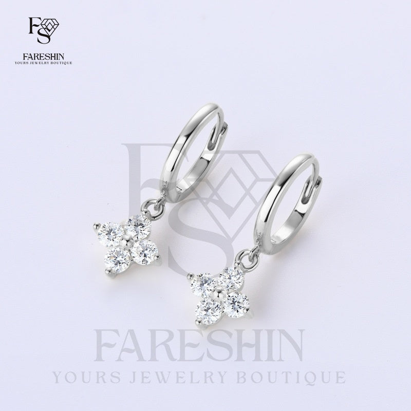 Round Cut Moissanite Star Ring — 2ct, D-color, VVS1, 925 Sterling Silver