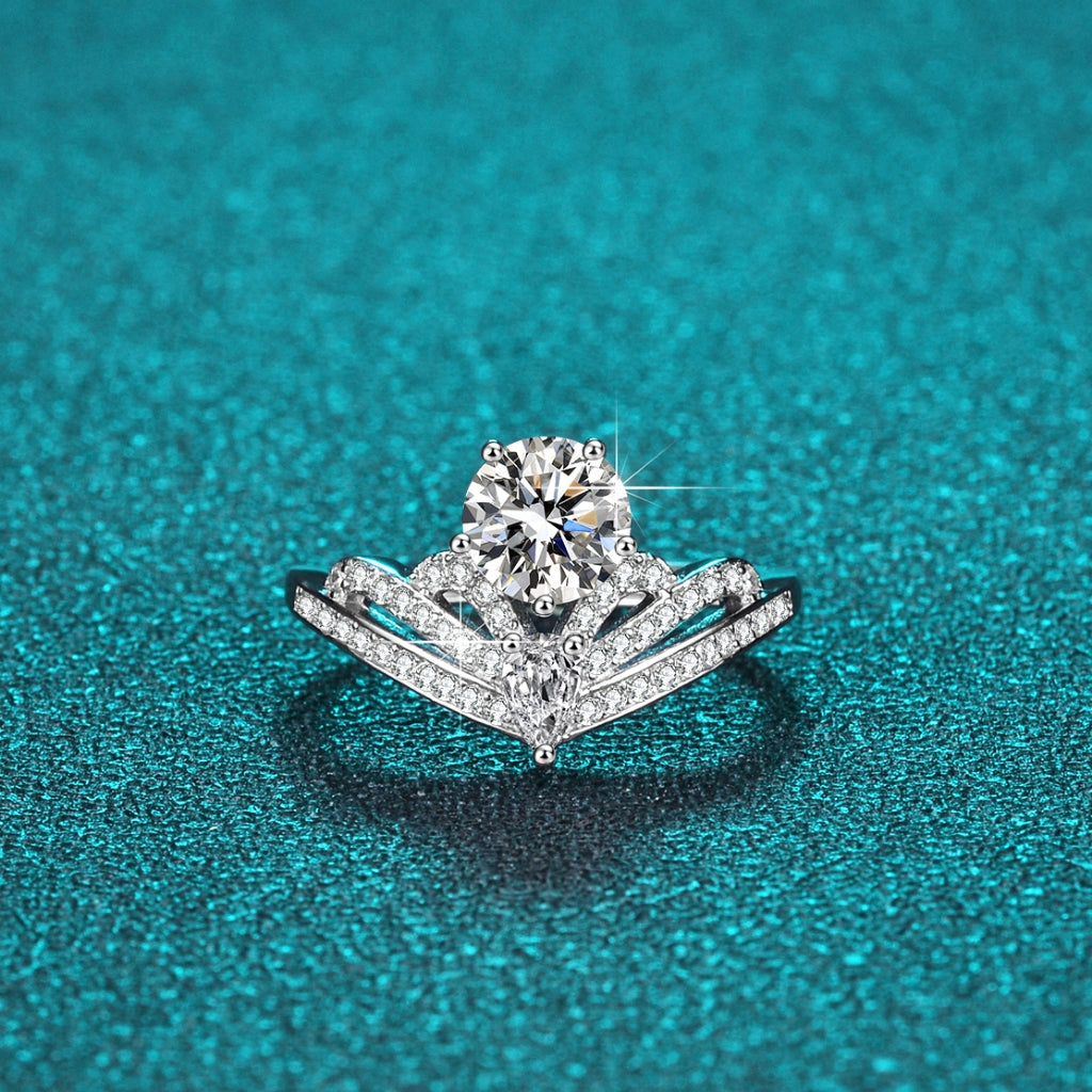 Round Cut Moissanite Classic Ring — 1.0ct, D-color, VVS1, 18K Gold Vermeil