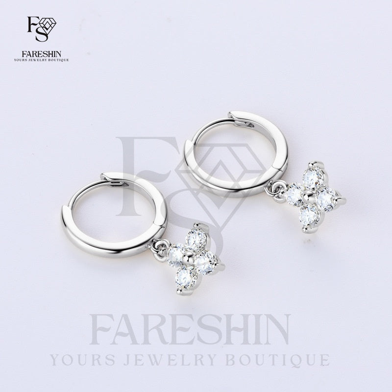 Round Cut Moissanite Star Ring — 2ct, D-color, VVS1, 925 Sterling Silver