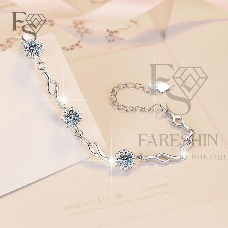 Round Cut Moissanite Star Bracelet — 1.0ct, D-color, VVS1, 925 Sterling Silver
