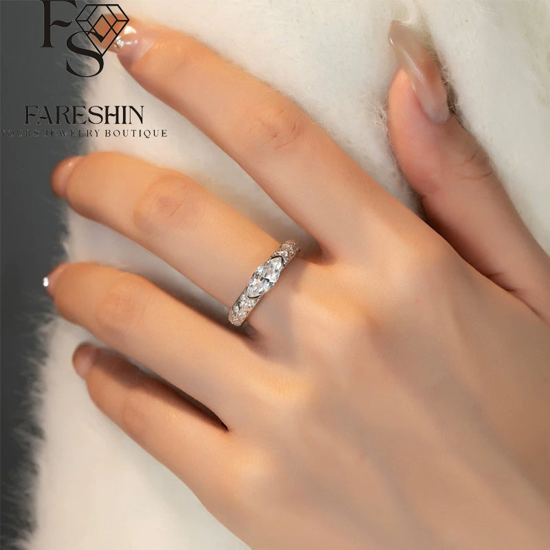 Round Cut Moissanite Classic Ring — 1.0ct, D-color, VVS1, 18K Gold Vermeil