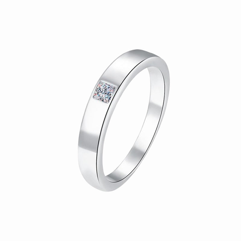 Round Cut Moissanite Classic Ring — 0.3ct, D-color, VVS1, 18K Gold Vermeil