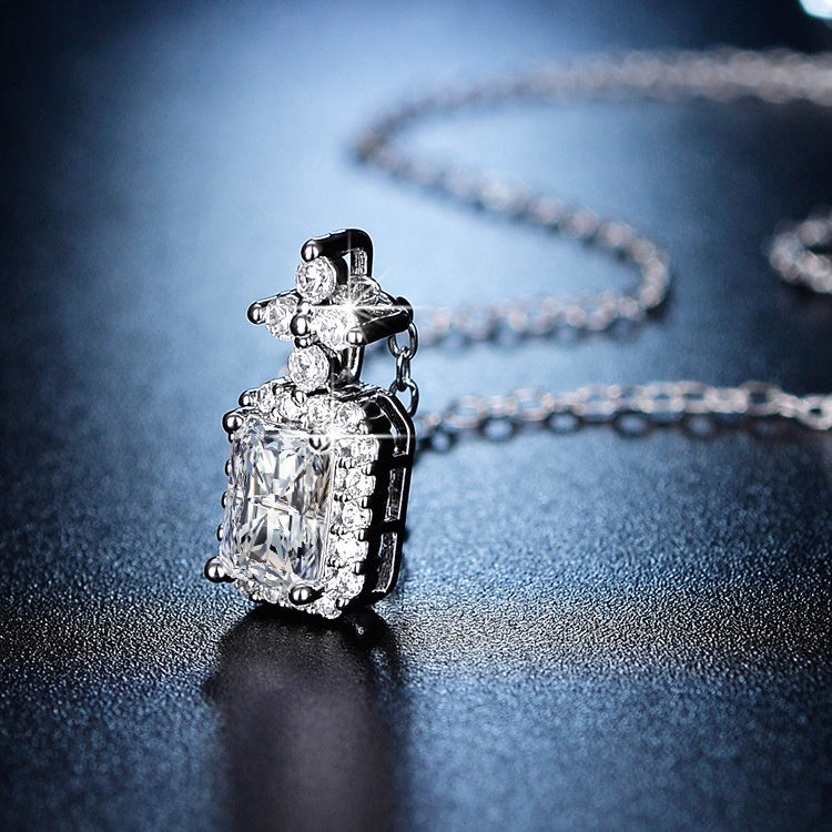 Round Cut Moissanite Classic Necklace — 0.5ct, D-color, VVS1, 925 Sterling Silver